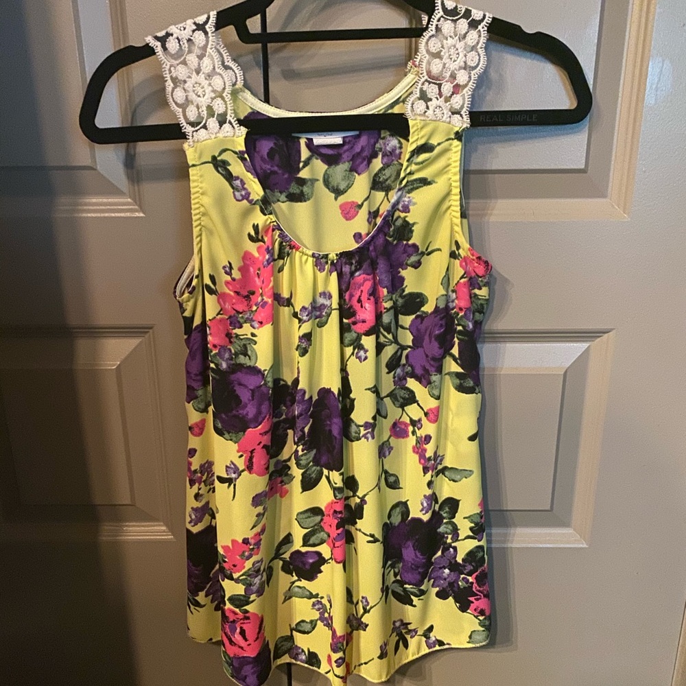 Floral top